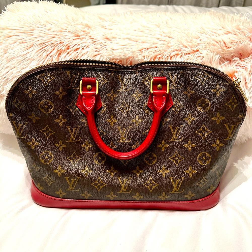 Louis Vuitton Alma Handbag Authentic